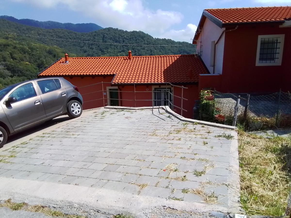 Uscio Anita B&B מראה חיצוני תמונה