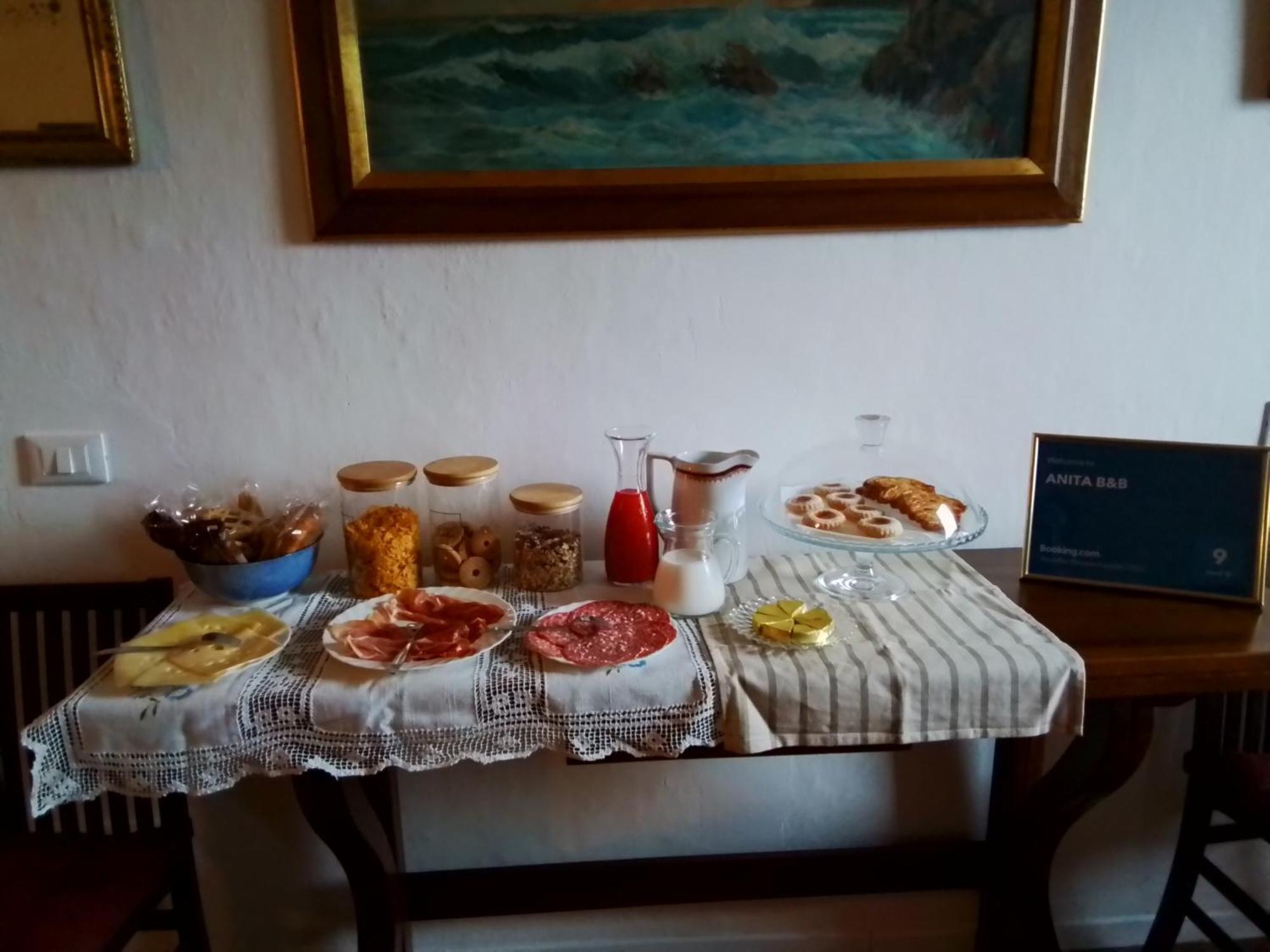 Uscio Anita B&B מראה חיצוני תמונה